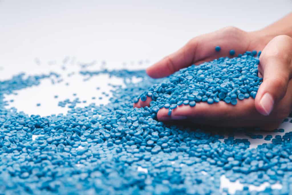 Plastic Additives – Chemical risk assessment in the linear and circular plastic economy
